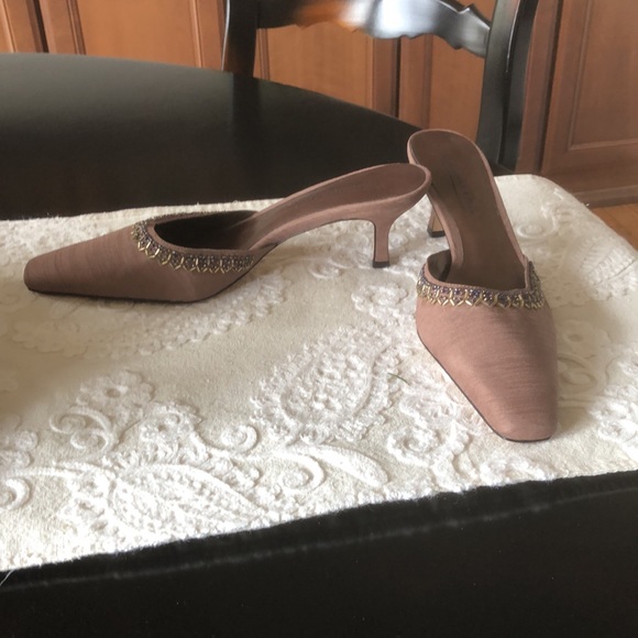 Coldwater Creek Women’s Pumps. Size 9 - Picture 6 of 8